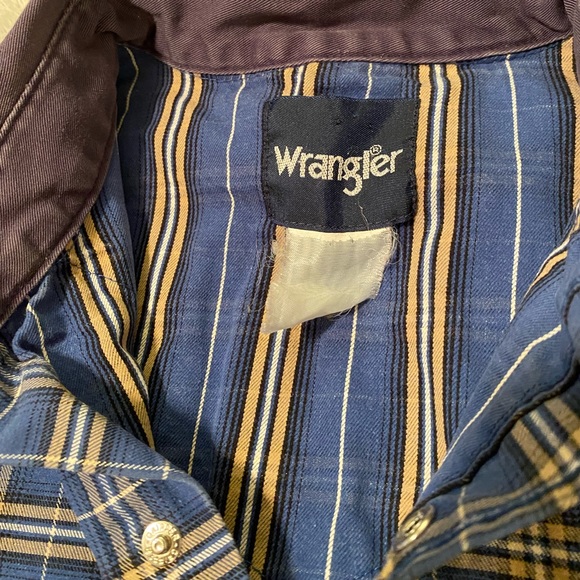 Vintage Wrangler plaid snap button long sleeve shirt - Picture 8 of 10